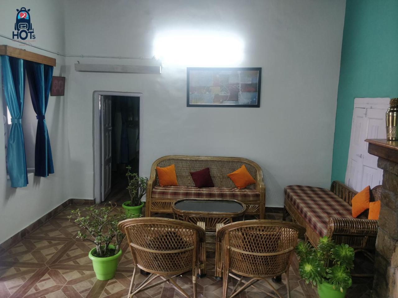 Hots Nainital Hostel Patwa Dunga Exterior photo
